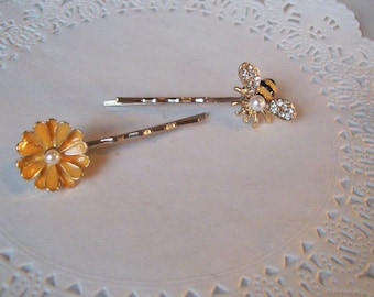 Bee Hair Pin - Flower Hair Pin - Jeweled Hair Pin - Pearl  display picture 1