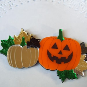 Halloween magnet - black cat magnet - Jack-o-lantern magnet - Halloween decor - repurposed jewelry - Halloween gift - office magnet