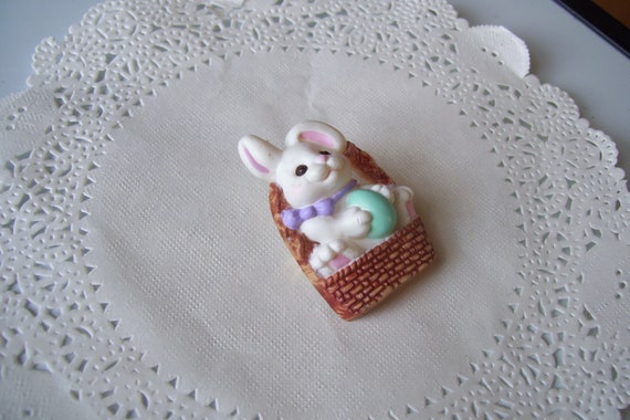 Easter bunny pin - Easter rabbit pin - Hallmark E… - image 3