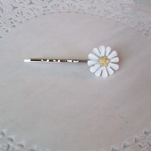 Daisy hair pin - flower hair pin - repurposed jewelry - jeweled hair pin - hair accessories