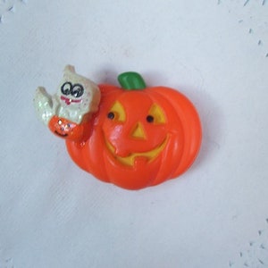 Halloween magnet - Halloween Refrigerator Magnet - Jack-o-Lantern magnet - ghost magnet - pumpkin magnet - repurposed jewelry