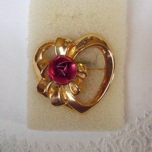 Heart brooch - rose brooch - vintage brooch - Boutique heart brooch - vintage jewelry