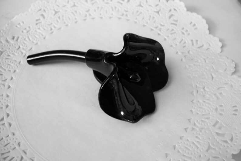 vintage flower brooch flower jewelry lily brooch Calla Lily brooch vintage jewelry black calla lily pin