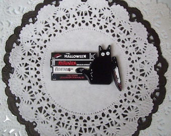 Halloween magnet - black cat magnet - scary cat magnet - repurposed jewelry - Halloween gift - Halloween decor