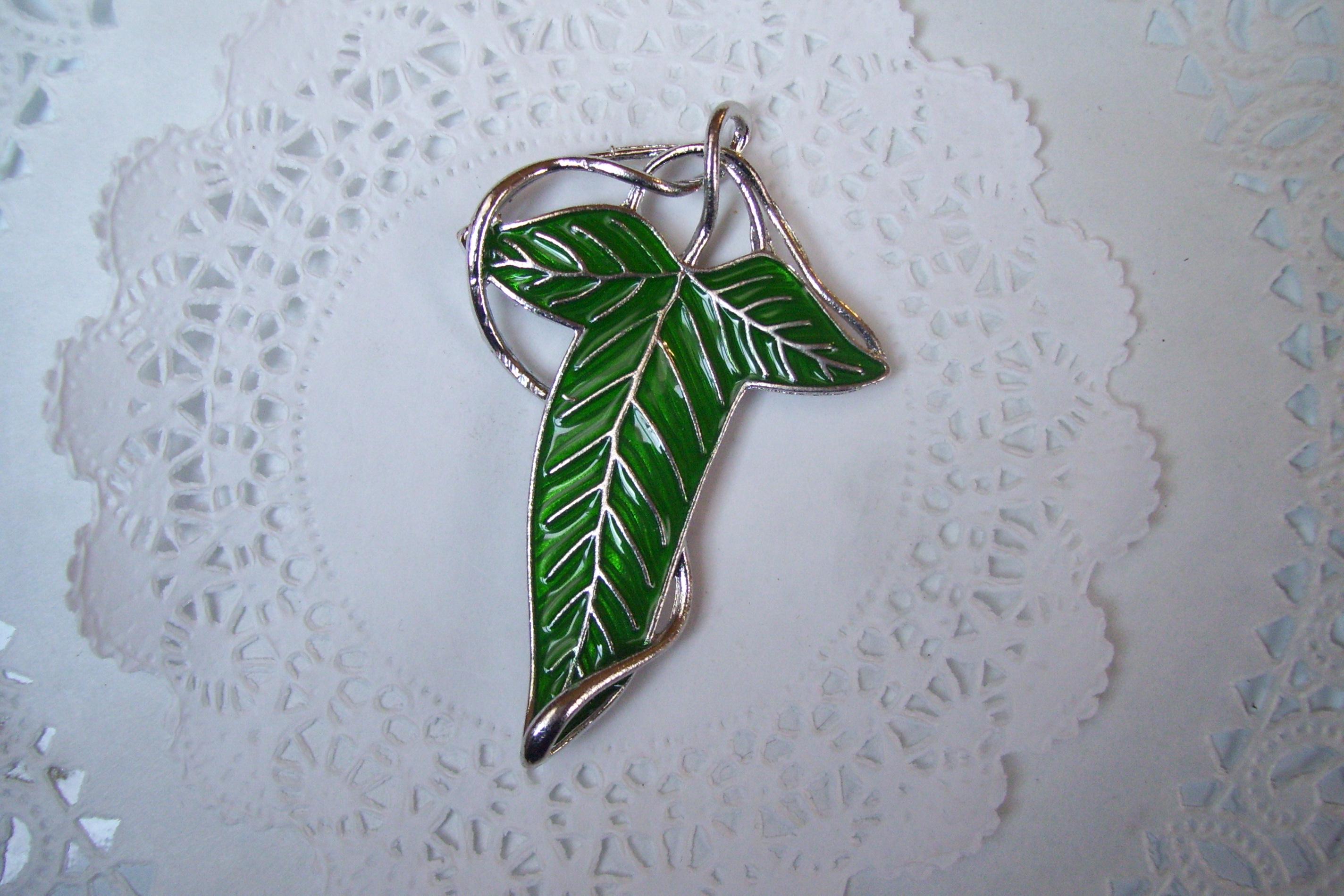 Lorien Leaf Brooch