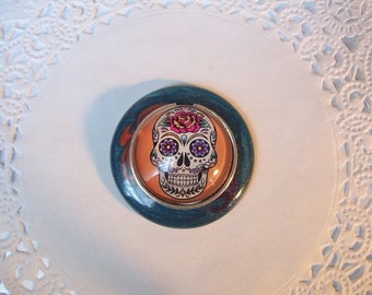 Sugar Skull Magnet - Ornate Skull Magnet - Sugar Skull refrigerator Magnet - Day of the Dead Magnet - recycled jewelry