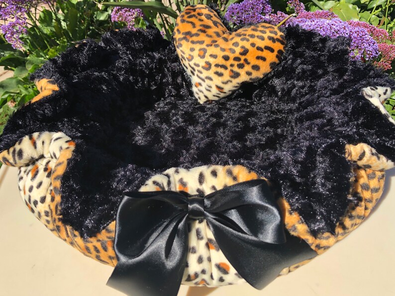 CHEETAH CHIC: Cheetah print Velboa and Cream Rosette Minky Dog Bed image 6