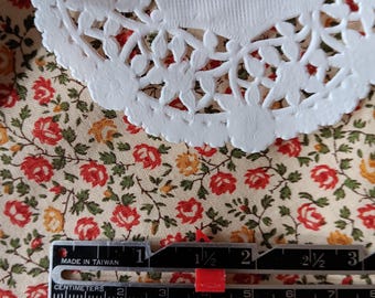 Vtg 2000 Classic Cotton Fabric Calico Floral Fabric 3 Yds Retro Rosebuds Quilting
