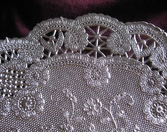 VTG 6" inch ROUND Silver French Lace Paper  Doily Crafts  10 Pcs Cards Valentine Free Shipping Retired
