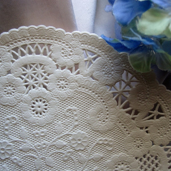 25 pcs VTG 5" inch Ivory White Elegant French LACE Paper Doily Round Weddings Events decorations Cards