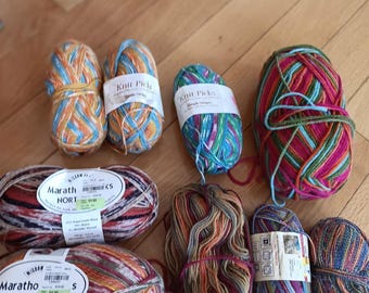 LARGE LOT 9 skeins yarn multi color Assorted Makers 1lb 6oz total