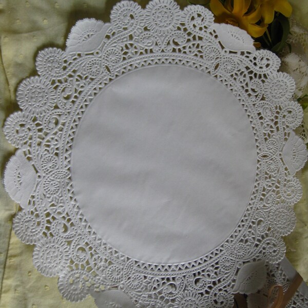 10" inch Off White Ivory ELEGANT LACE  Paper  Doily 25 Pcs Round  DIYS Wedding  Invitations Crafts  Wraps