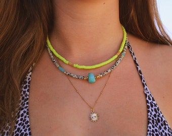 Summer choker necklace with charm, Beach Layering Necklaces, Semiprecious Bohemian stone necklace, Hippie ethnic boho gypsy neon set jewelry