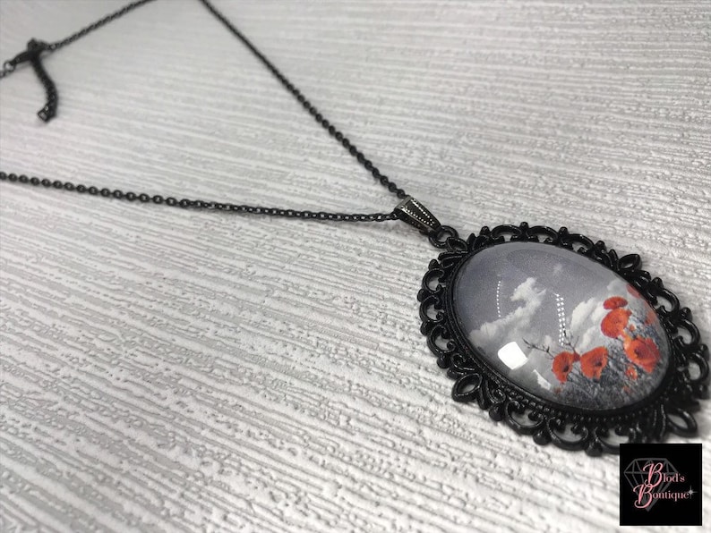 Beaded Jewelry Poppy Jewelry Glass Picture Necklace Red Flower Necklace Poppy Cameo Necklace Black or Bronze Floral Necklace