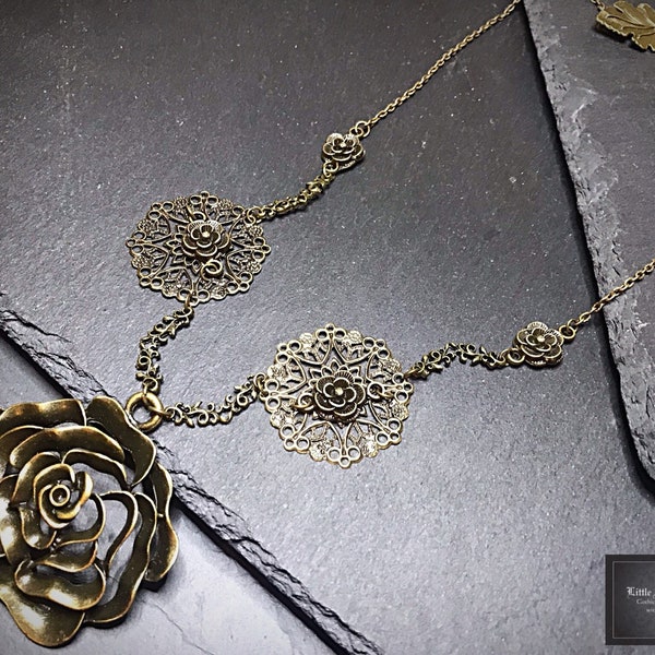 Margaery Tyrell's Bronze Flower Necklace, Gothic Jewelry, Bronze Rose Pendant, Floral Jewelry, Steampunk Vintage, Game Of Thrones, Wife Gift