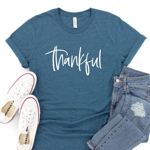 Dankbar TShirt, Frauen dankbar T-Shirt, dankbar dankbar gesegnet Top, Frauen dankbar Tees, Thanksgiving Shirts, ich bin dankbar Shirt