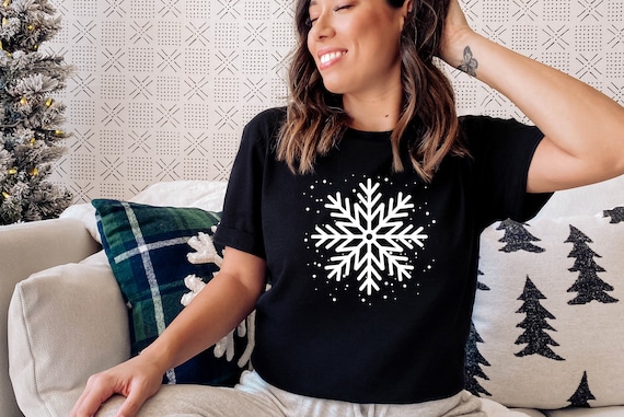 Womens Snowflake Shirt, Snowflake Shirt, Christmas T-Shirt, Christmas Shirt, Women Christmas Shirt, Snowflake Winter Christmas TShirt,