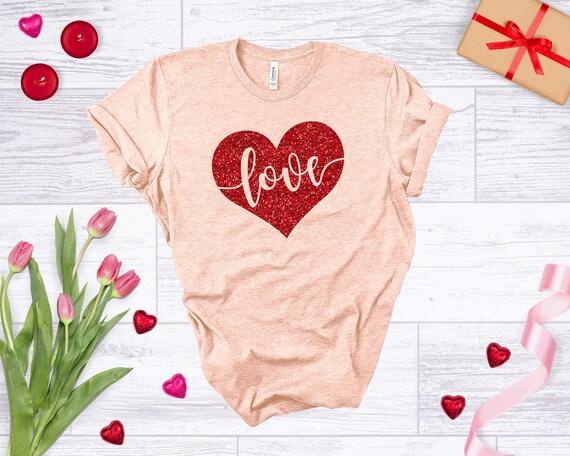 Love Heart Shirt,Valentines Day Shirt,Heart Shirt,Heart Valentine's Shirt,Women's Valentines Day T-Shirt,Valentines Tee