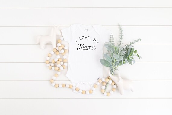 I Love My Mama Baby Bodysuit, Newborn Clothes, Baby Shower Gift, Baby Outfit, Pregnancy Announcement, I Love Mom, Coming Home Outfit