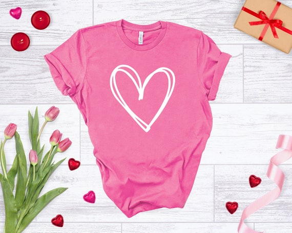Valentine's Day Shirt,Women's Valentine's Tee,Heart Outline Tee,Valentines Tees,Valentine's Shirts,Love Shirt,Womens Shirts