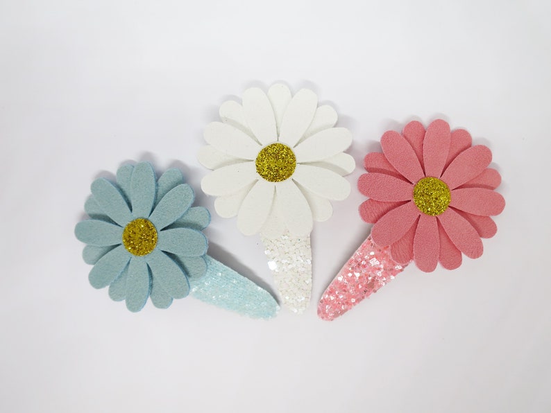 glitter snap clip Suede clip Flower hair slide daisies clip Daisy hair clip Glitter daisy clips glitter bow daisys glitter clic clac