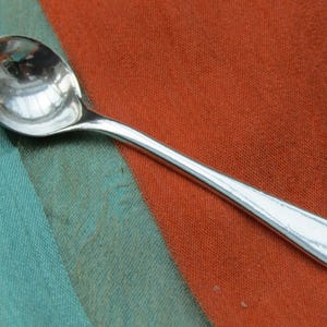 Salt Spoon Silver Sterling 925 - 1938 -  Old English Pattern   (QQ1EE)