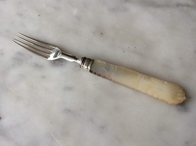 Fork English Sterling Silver Victorian with Real Mother of Pearl 103890E
