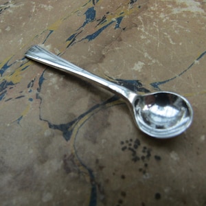 Salt Spoon English Sterling Silver 1971 Old English Pattern   (L2PE)