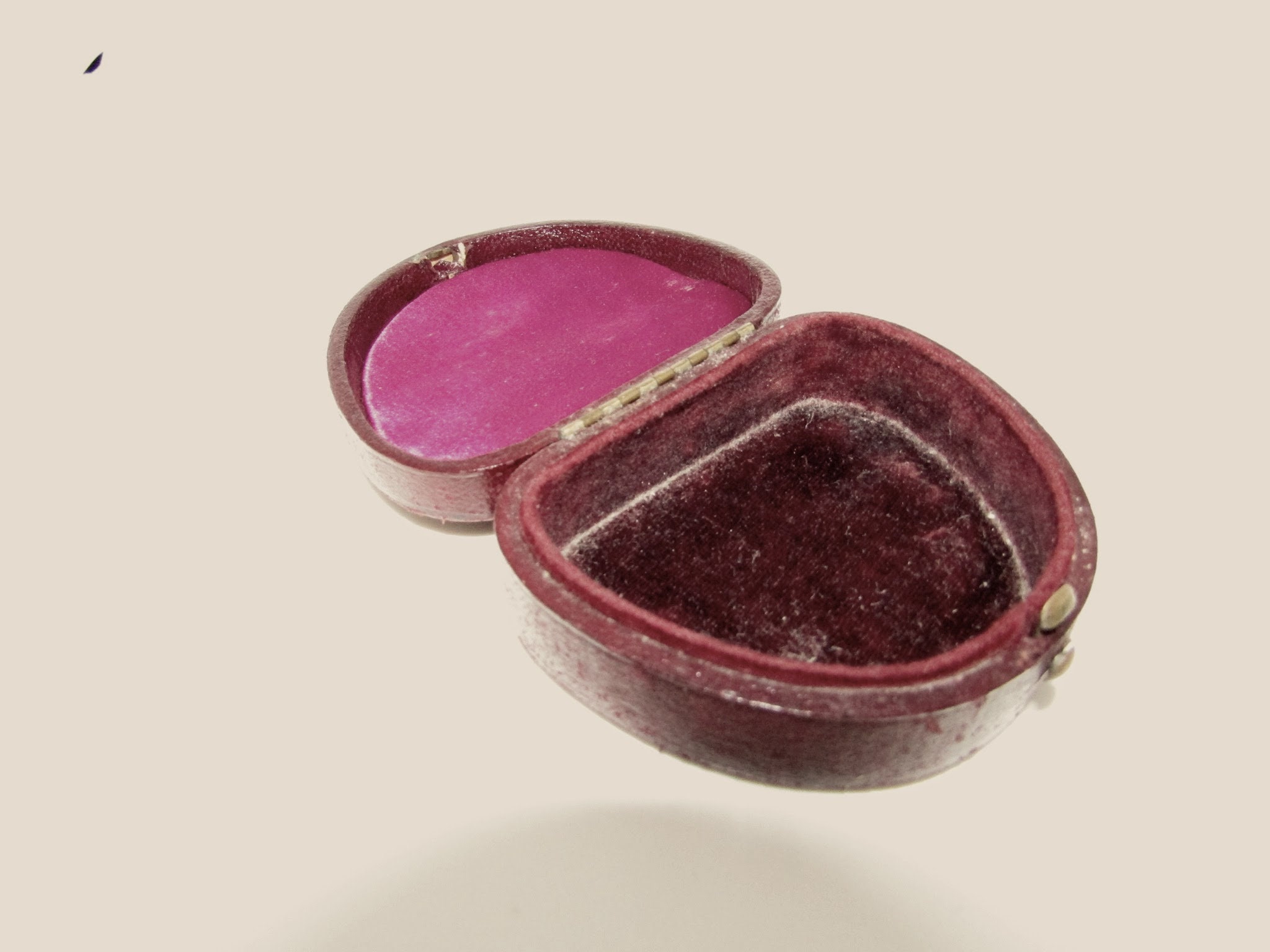 Jewel Box Antique Victorian Horseshoe Shaped Velvet Lined Jewel Box Antique Victorian Horseshoe Shaped Velvet Lined