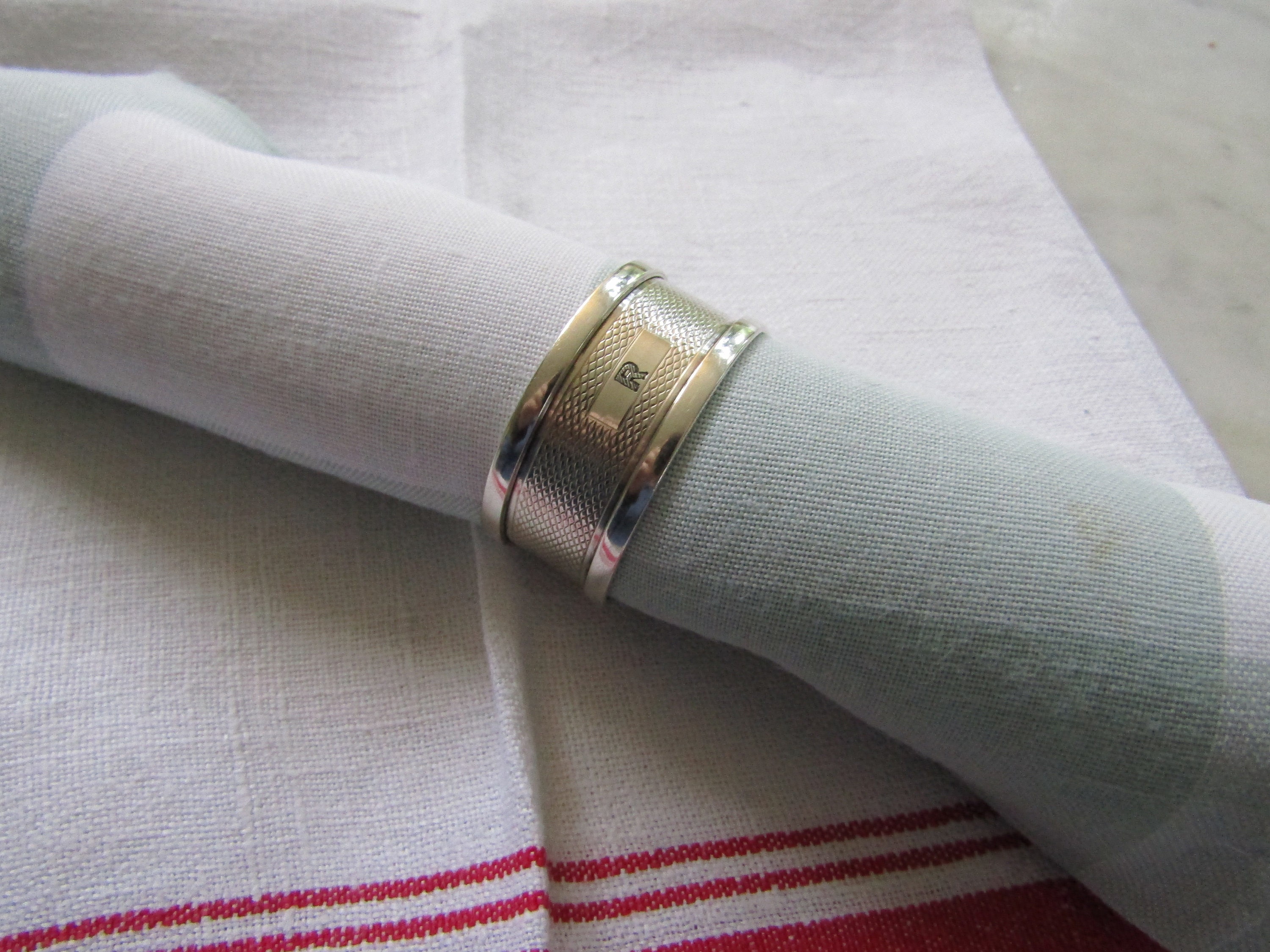 ナプキンリング「R」英国製スターリングシルバー1913年製（106891E