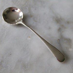 Salt Spoon English  Silver 1896 Victorian  Old English Pattern  (106785E)
