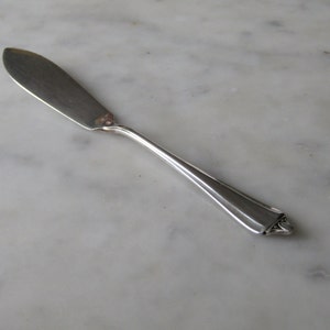 Butter Spreader  English Sterling Silver 1946 -   (107849E)