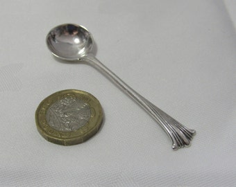 Salt Spoon  English Sterling Silver 1920 Albany Pattern   (107166E)