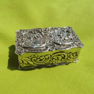 Box  Sterling Silver 925 Made in 1974 Cherubs  Jewellery Pot (107519E)