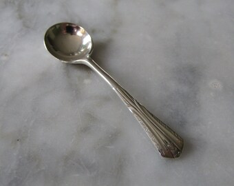 Salt Spoon Silver Sterling 925 English Silver 1900  (106764E)