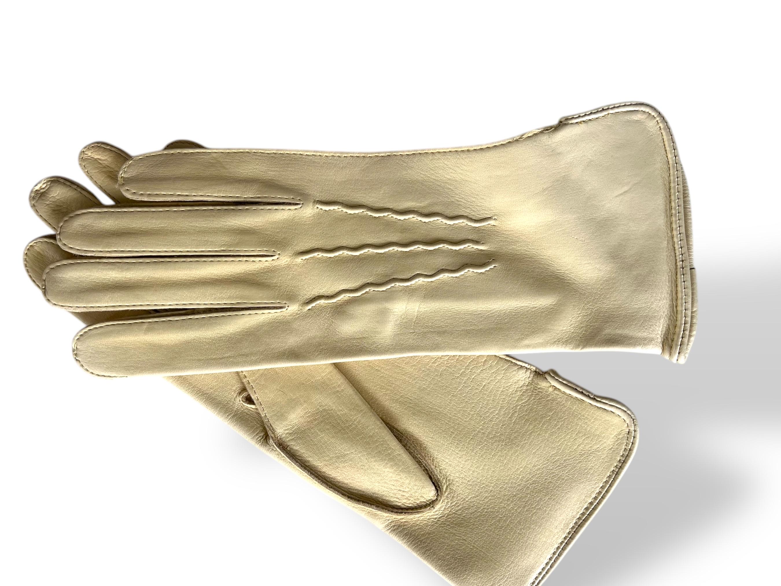 NOS Deerskin Leather Gloves, Original Bag, Butter Yellow Leather Gloves, Size 8
