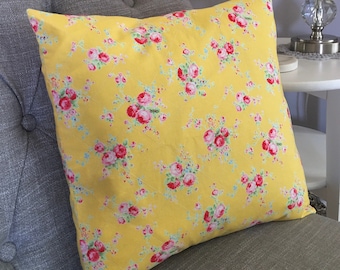 Pillow Cover / Flower Sugar Fabric / Handmade Pillows / Roses Fabric / Romance / Gifts for Her / Shabbychic / Classic Style