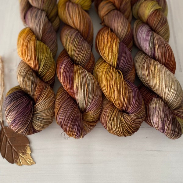 Splendid Sock Yarn Hand Dyed 100g 'Puddles of Gold'