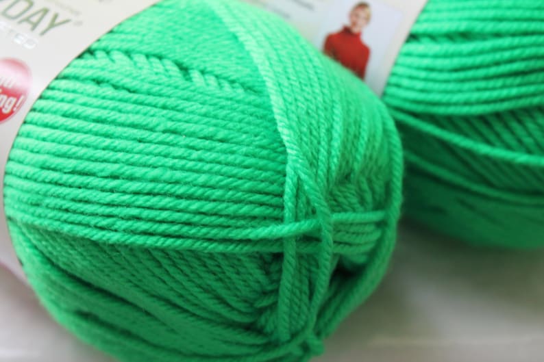lot of 2 skeins Electric Green Deborah Norville Everyday Soft Worsted yarn