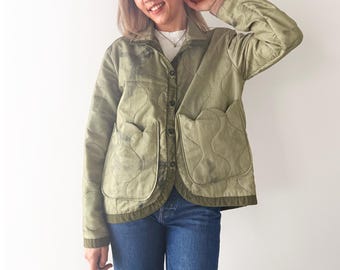 Relaxed Jacket Tulip Pockets: 1970s Vintage Military Camouflage Blanket Olive Size M
