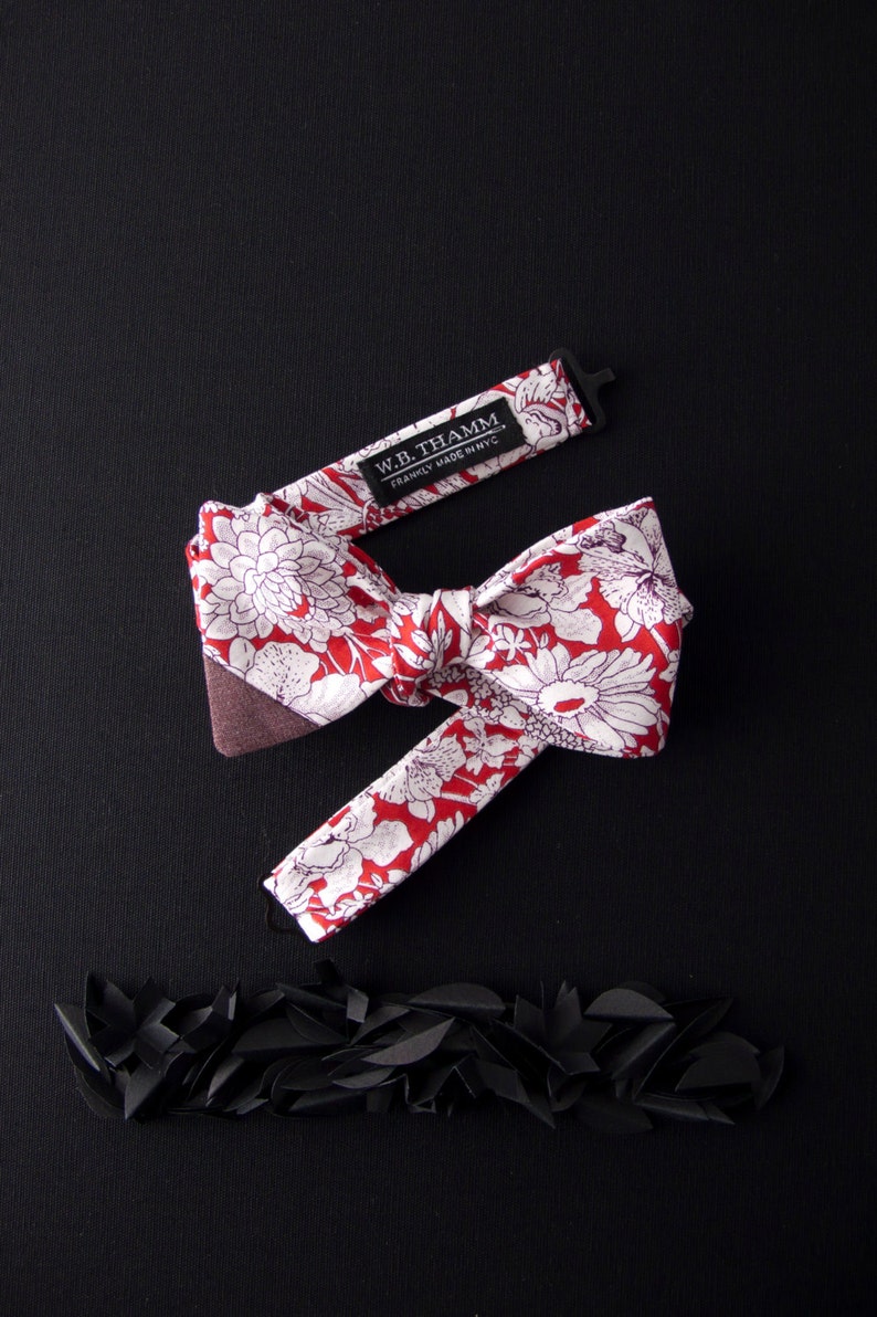 Logan Men's Bow tie Floral tango red white bowtie image 1