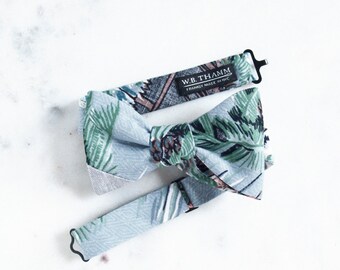 Makani Men's Bow tie - Vintage Hawaii multi blue/grey