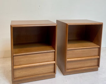 T.H. Robsjohn Gibbings for Widdicomb Pair of Nightstands  / End Tables - Mid Century Modern