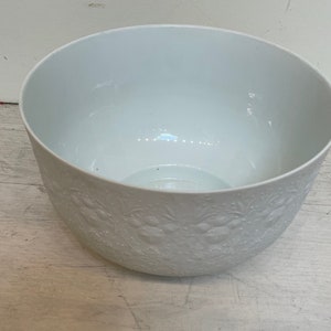 Bjorn Wiinblad for Rosenthal Studio Fantasia Bowl Mid-Century Porcelain Bowl image 2