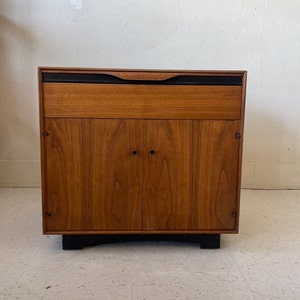 Pair of John Kapel for Glenn California Walnut Nightstands 1960s cabinet bedside tables set of two image 2