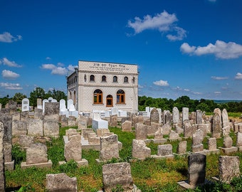 Your Request to Baal Shem Tov Delivery - Kvittel - Tzaddik's Ohel (grave) in Medzhybizh - Notes Delivery - Blessing - Hasidism - Jewish
