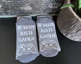 Gift for women gamers, gamer girl socks, French gaming socks, I just want to game