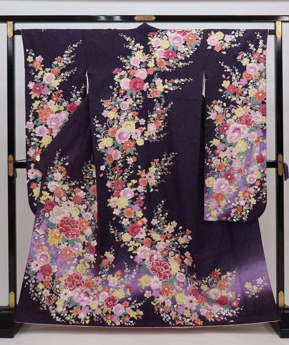 ヴィンテージ本格着物、紫振袖着物、紫振袖花柄、かわいい着物ローブ