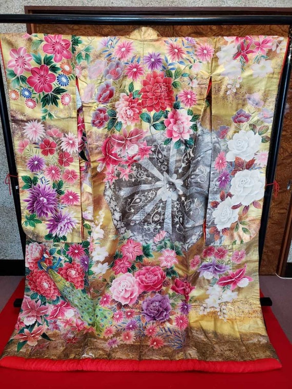 Uchikake Kimono, Wedding Kimono, Japanese Kimono R