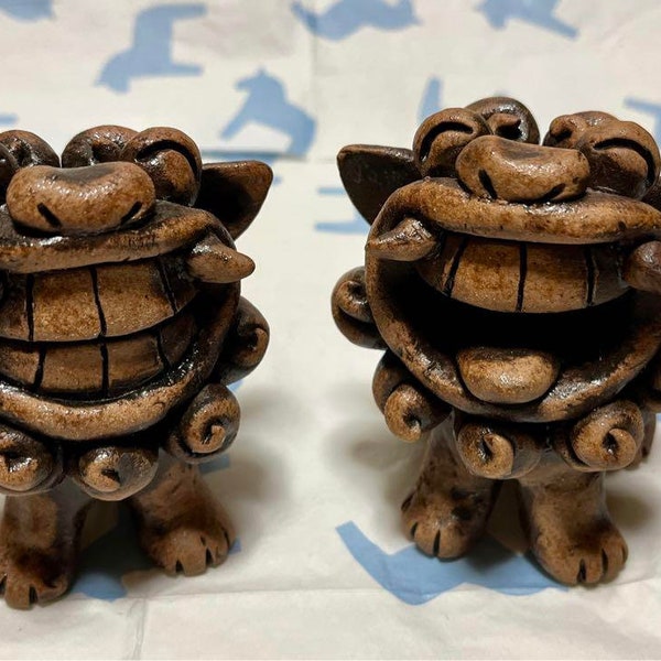 Shisa Side Standing Guardian Lion from Okinawa Ryukyu Japan Traditional figurine